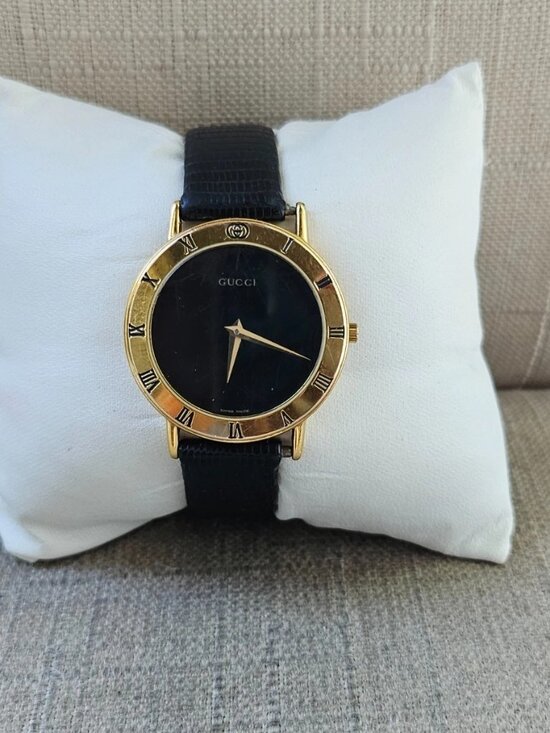 Vintage Gucci Wristwatch Swiss Made Gold Tone Case Analog Quartz Wrist Watch aut main image 9